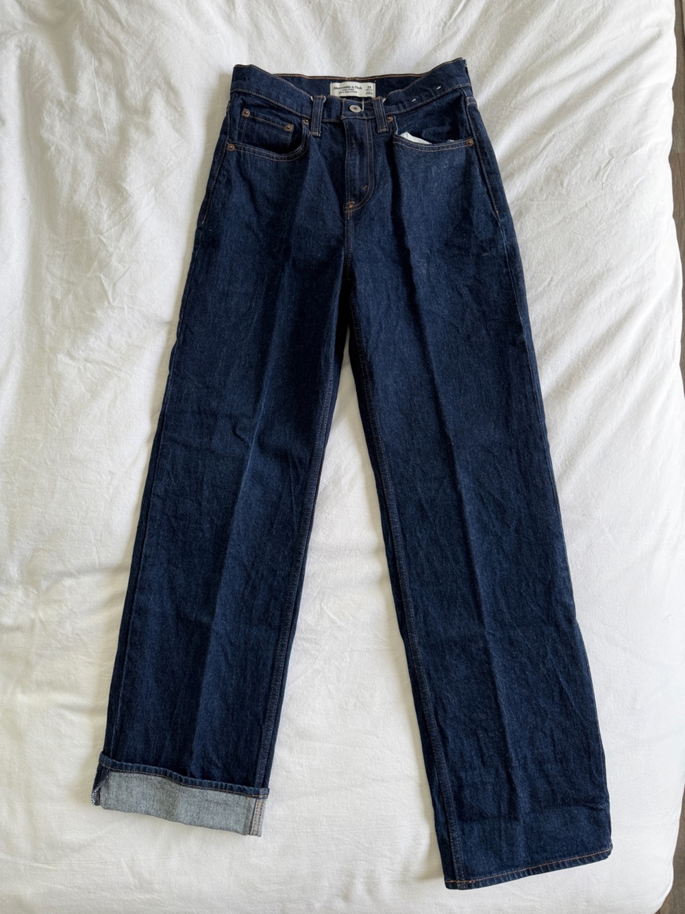 Abercrombie high rise 90's relaxed jean